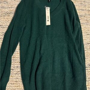 Aqua Cashmere Deep Green V-Neck Sweater